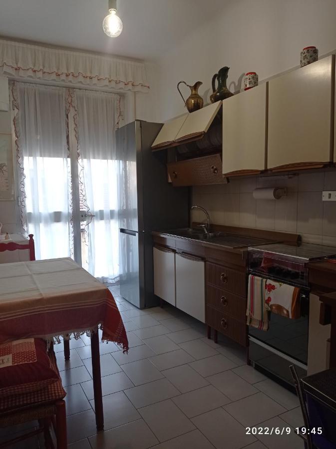 Down Town Emily Apartment La Spezia Ngoại thất bức ảnh
