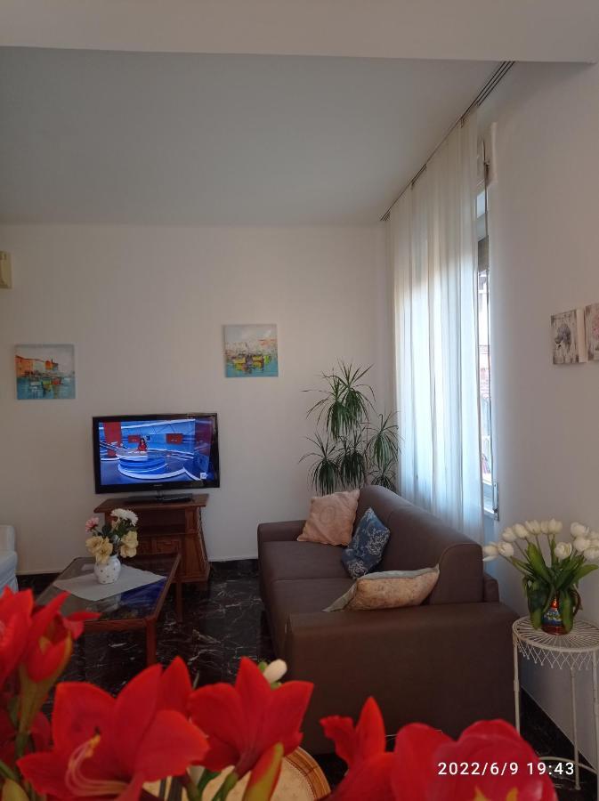 Down Town Emily Apartment La Spezia Ngoại thất bức ảnh