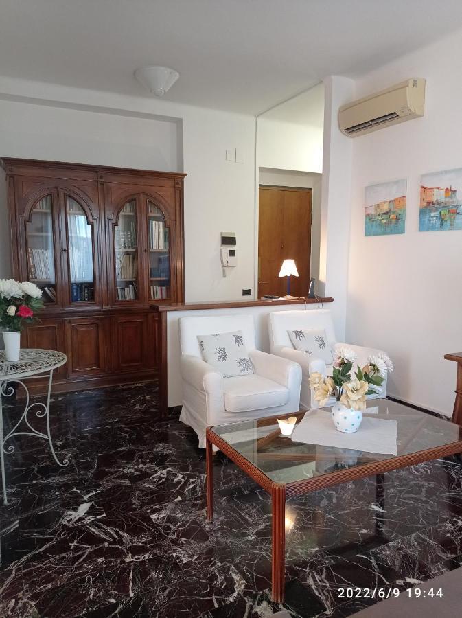 Down Town Emily Apartment La Spezia Ngoại thất bức ảnh